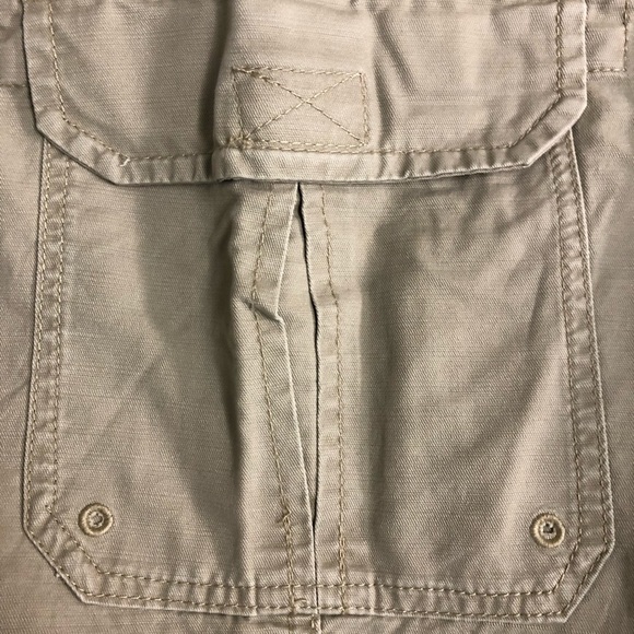Van Heusen Brand Men’s Cargo Shorts Beige Colour Cotton Beechwood design 34”size - Picture 10 of 11